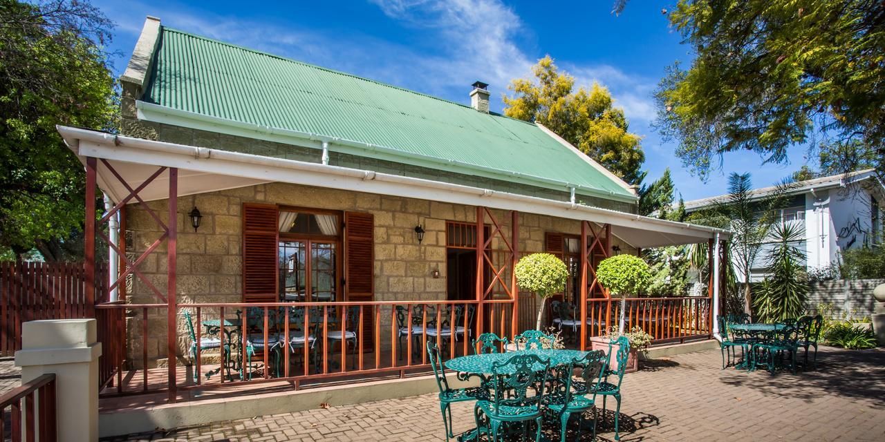 88 Baron Van Reede Guesthouse Oudtshoorn Exterior photo